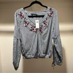 Abercrombie & Fitch Embroidered Floral V-Neck Blouse